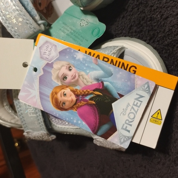 Disney Frozen Light-Up Toddler Sandals – Size 7 – NWT - Picture 3 of 7